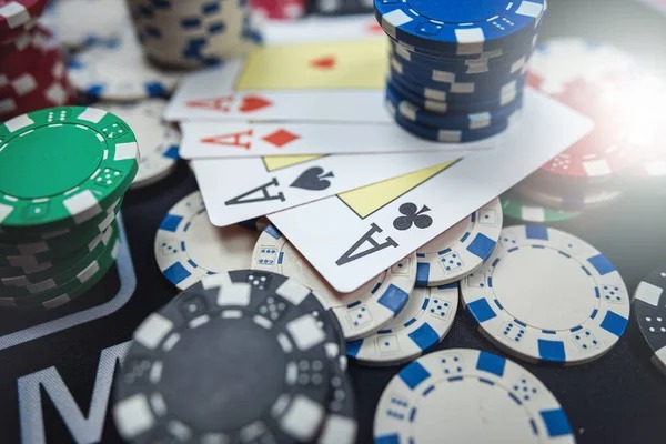 Allbet live-dealer table interface showing video feed, betting controls, and game chat